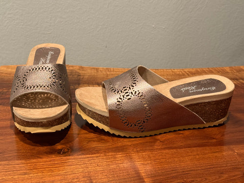 Size 37 - Slip-on - Pewter