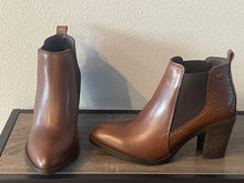 Load image into Gallery viewer, Raquel Booties - Size 36, 37, 38, 39