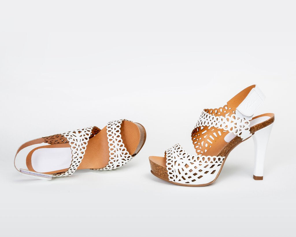Size 9.5/10 (40) - Daisy White - IRREGULAR