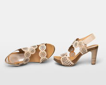 Load image into Gallery viewer, Sunflowers